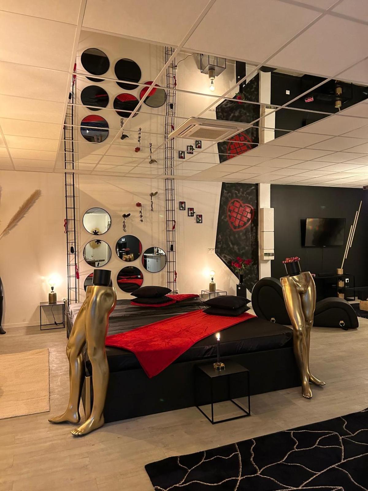 L'Escapade Sensuelle - La Love Room D'Épernay Eksteriør billede