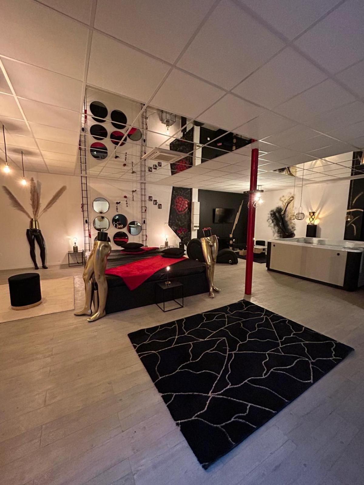 L'Escapade Sensuelle - La Love Room D'Épernay Eksteriør billede